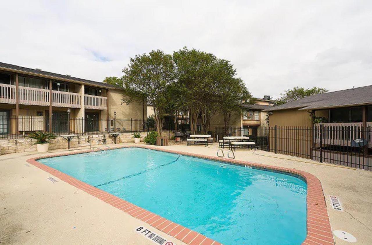 Condo Near Downtown Austin - 2Br Exterior photo